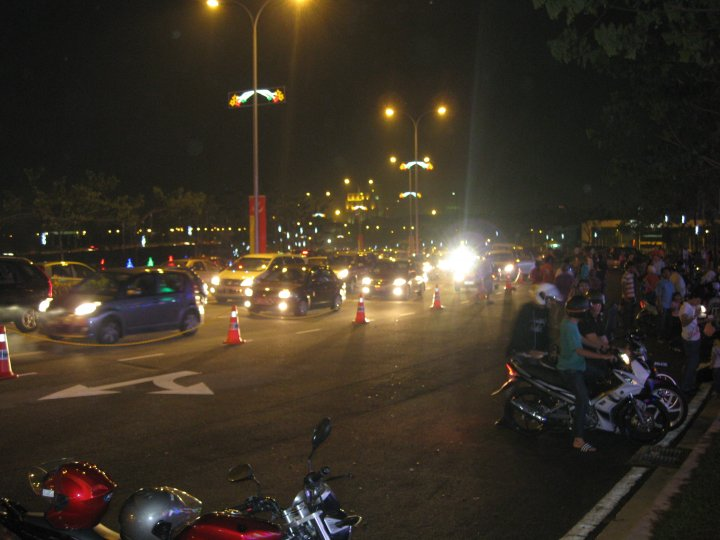 traffic jam at i-city