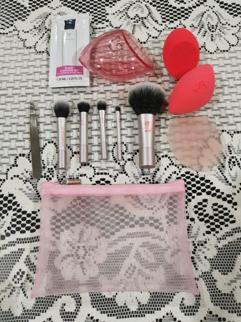 Real Techniques Advent Calendar 2021: 12 Days of Beauty Kit
